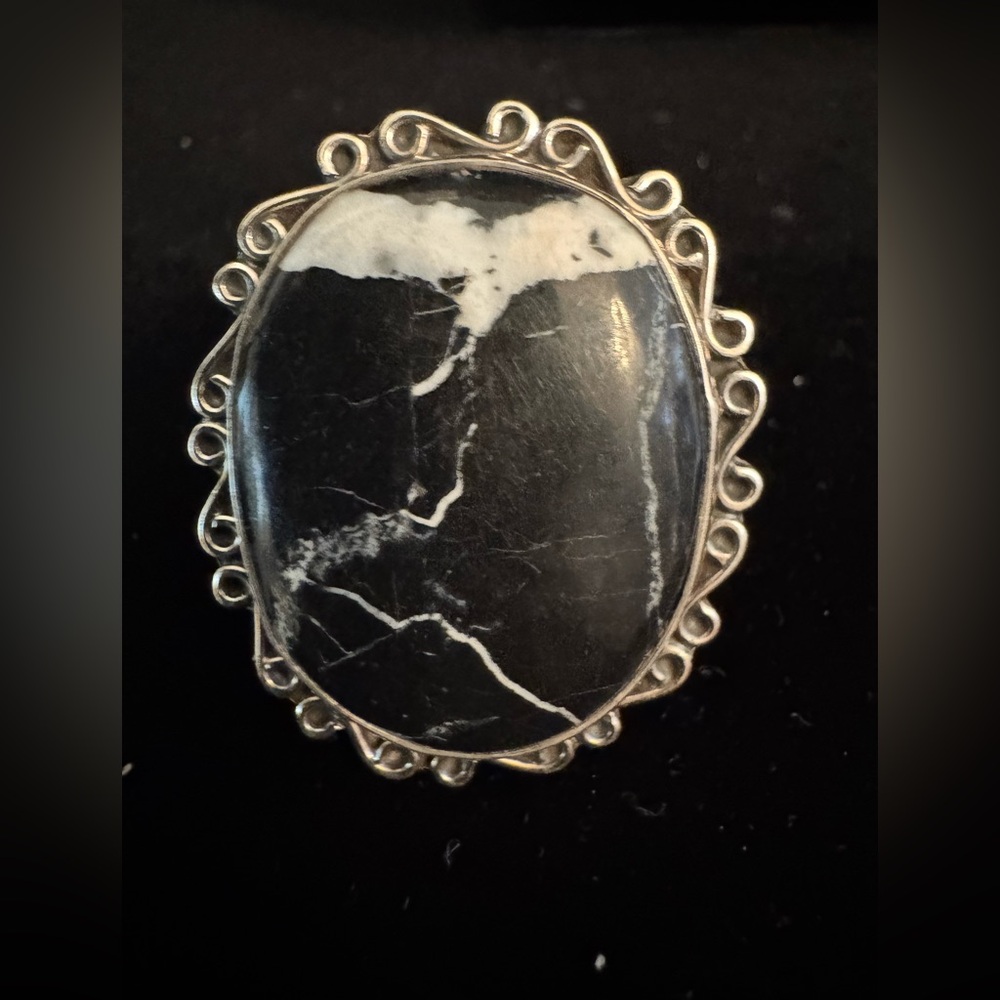 Elegant white, buffalo, turquoise‎ and sterling Silver Statement Ring